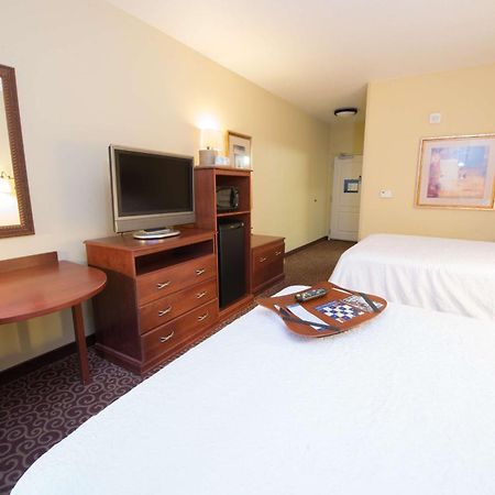 Hampton Inn Бисмарк Екстериор снимка