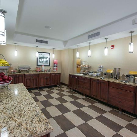 Hampton Inn Бисмарк Екстериор снимка