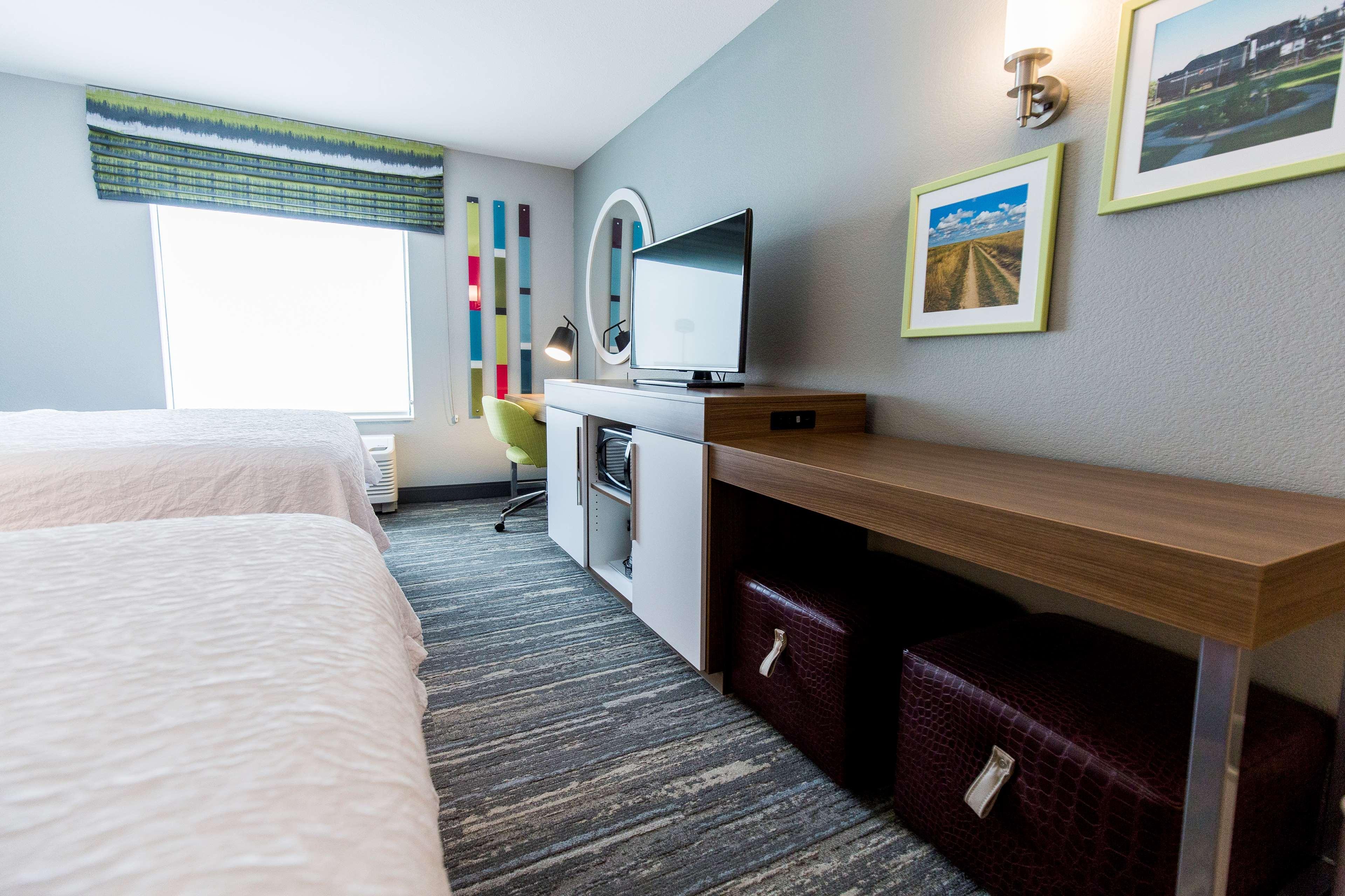 Hampton Inn Бисмарк Екстериор снимка