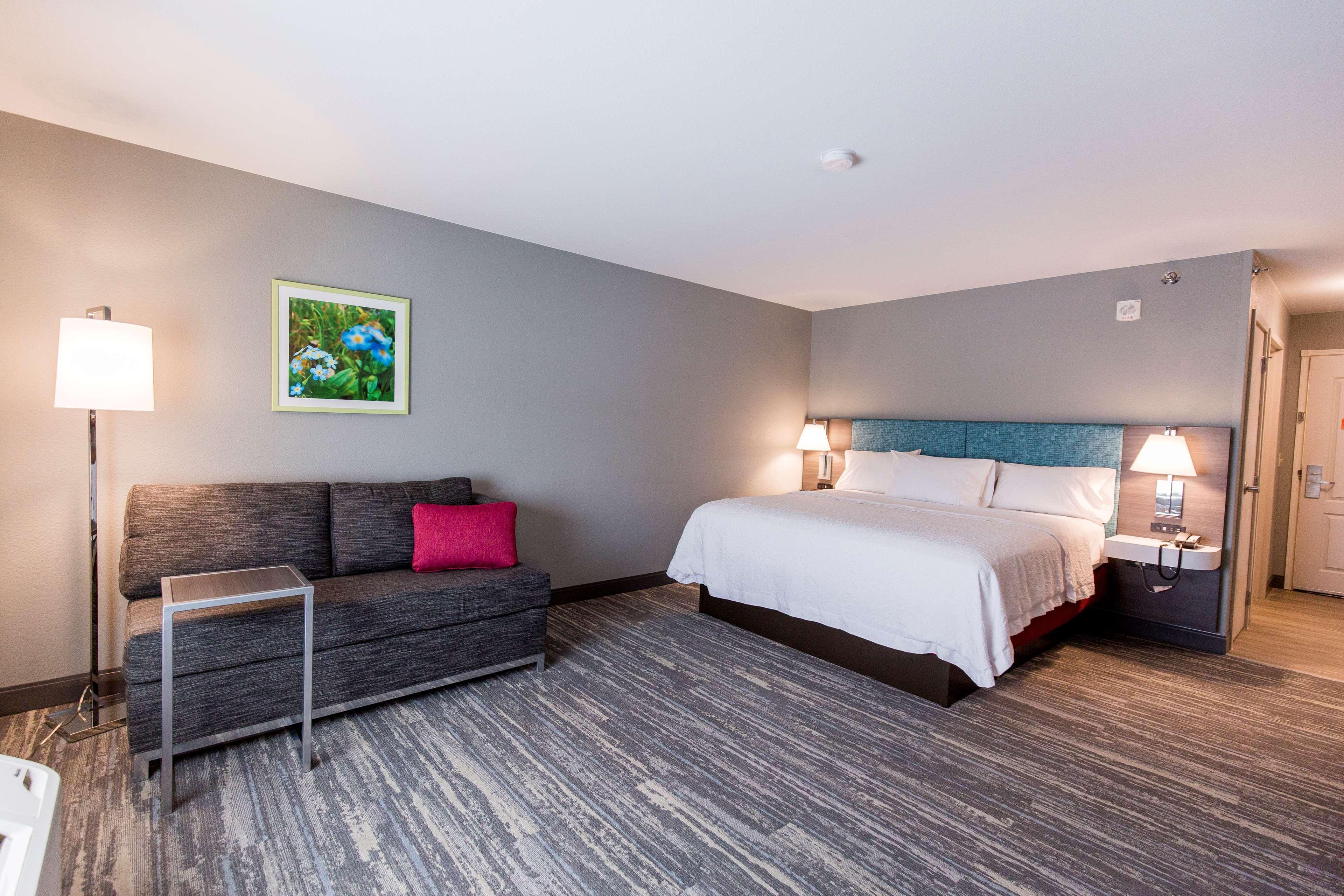 Hampton Inn Бисмарк Екстериор снимка