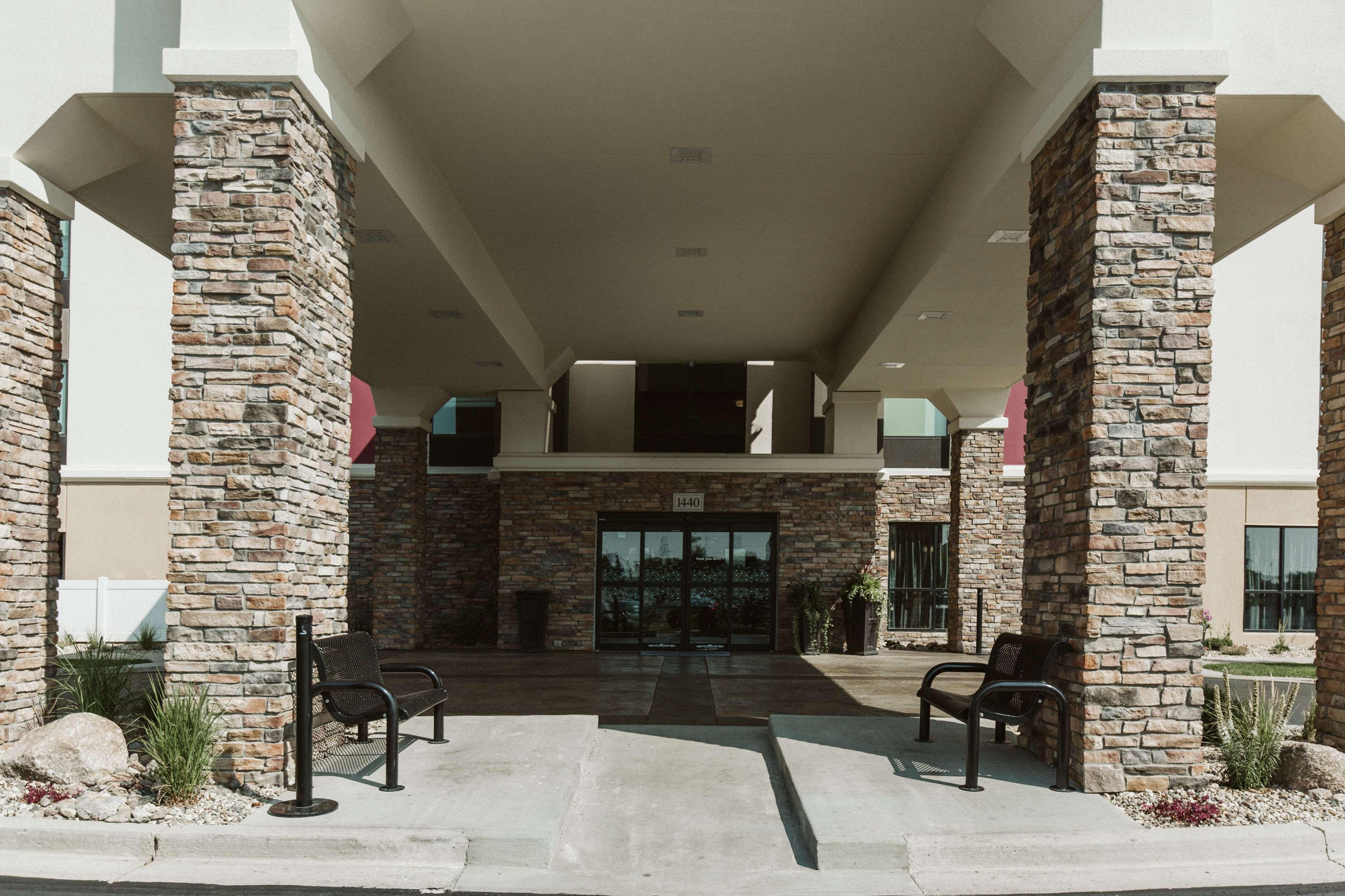 Hampton Inn Бисмарк Екстериор снимка