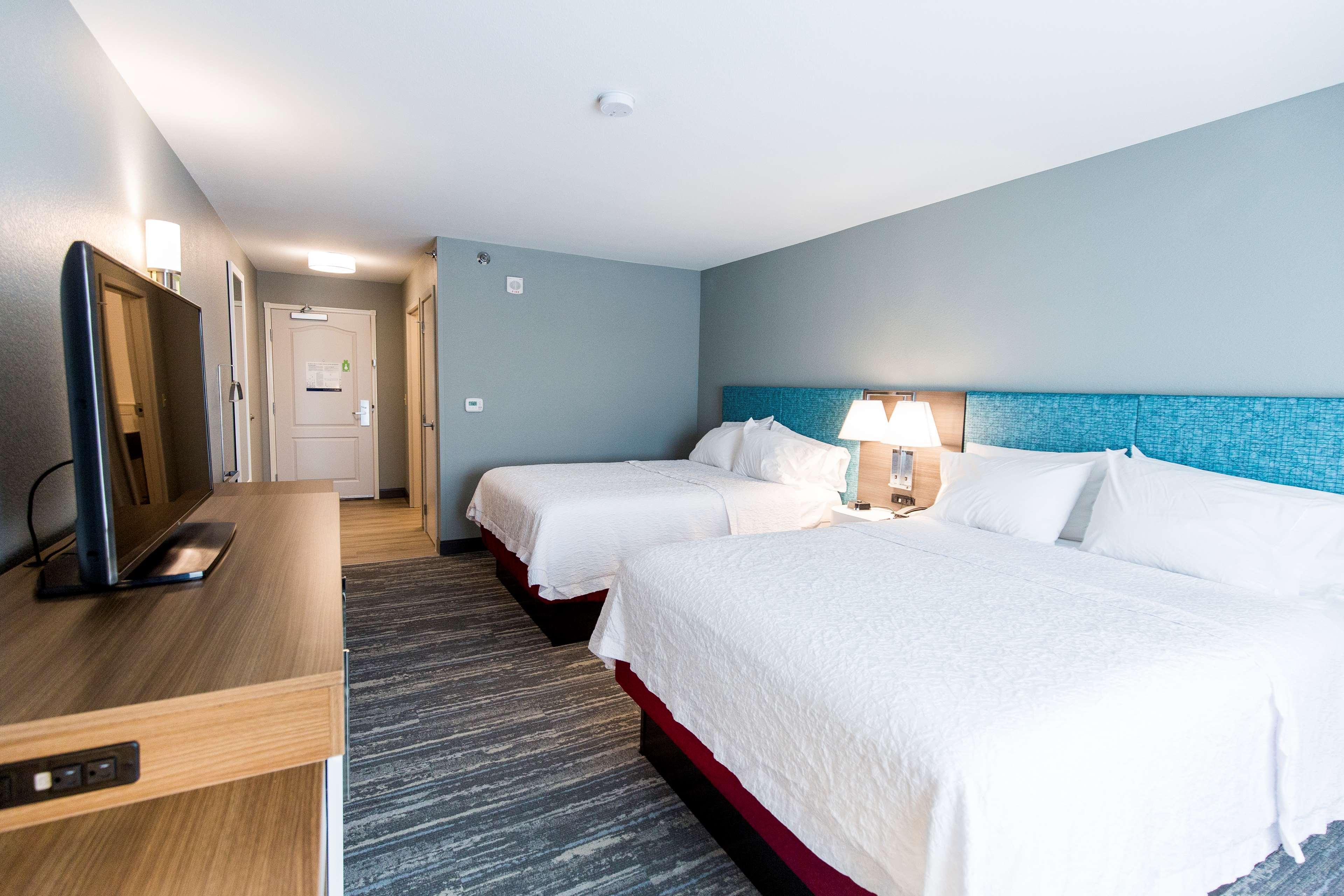 Hampton Inn Бисмарк Екстериор снимка