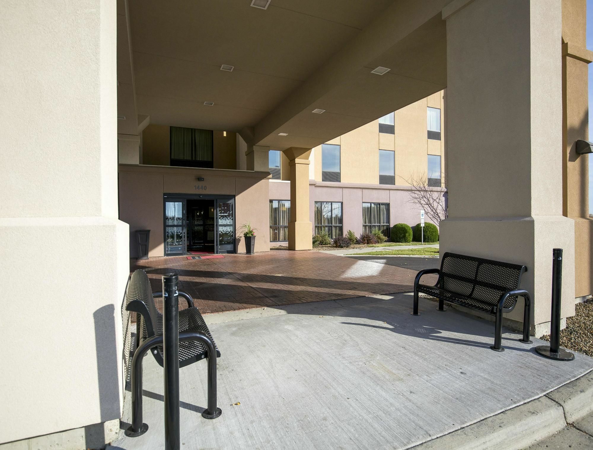 Hampton Inn Бисмарк Екстериор снимка