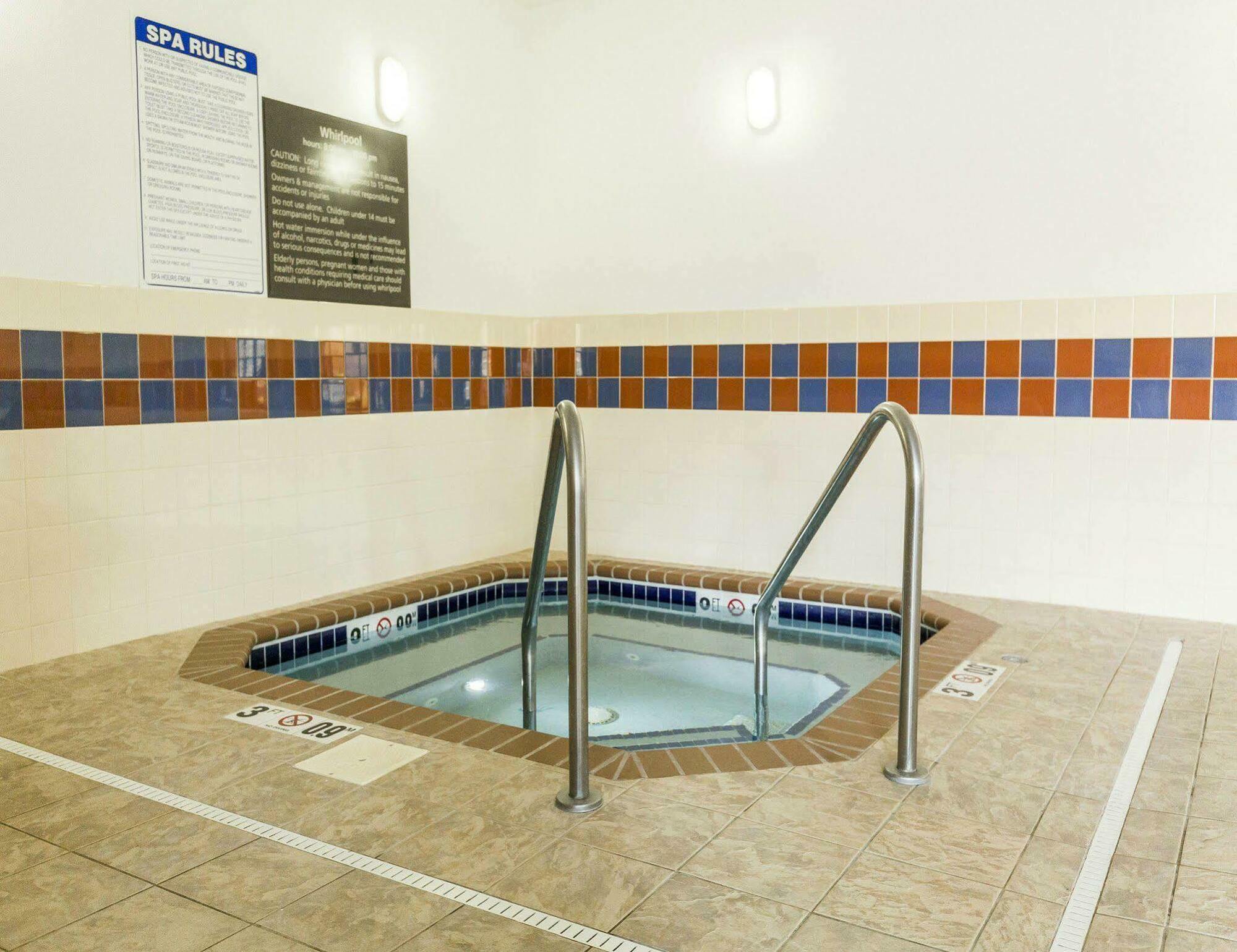 Hampton Inn Бисмарк Екстериор снимка